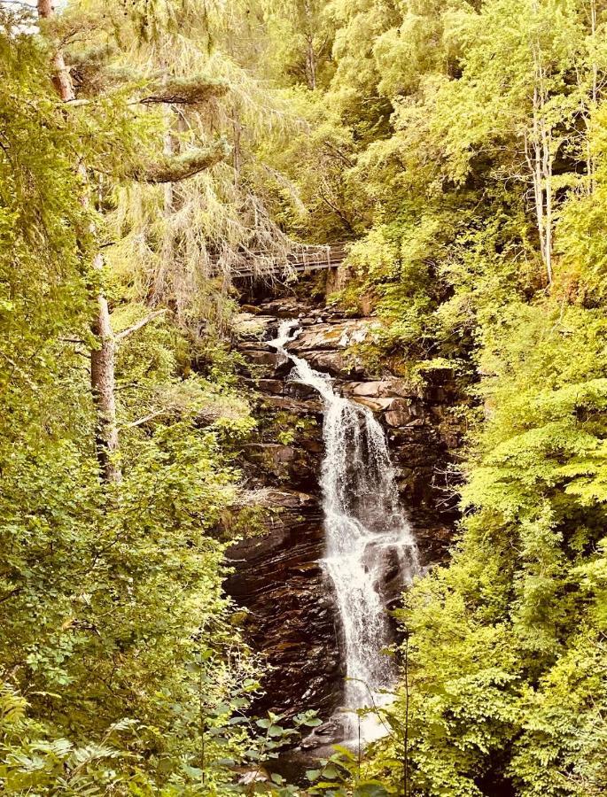 Tummel Valley Holiday Park Tummel Bridge Экстерьер фото