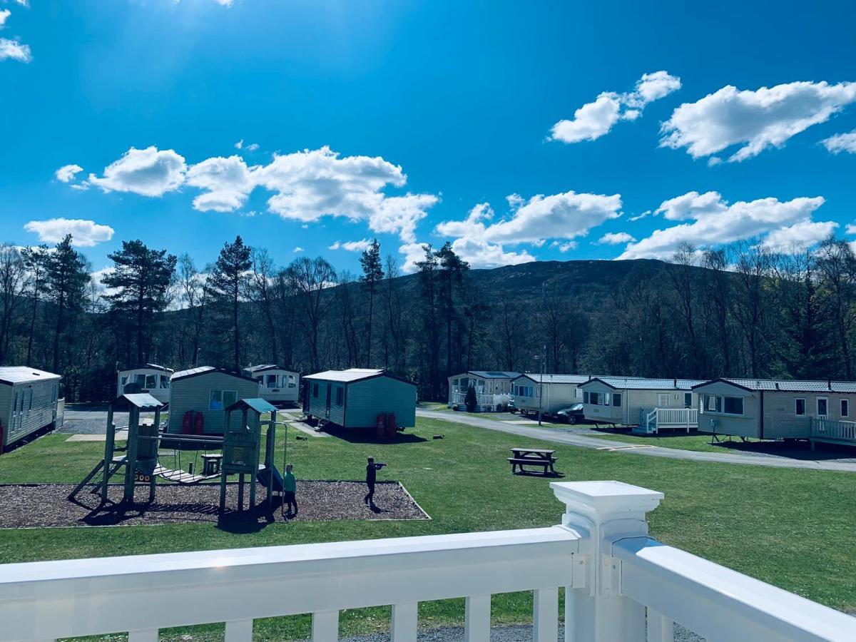 Tummel Valley Holiday Park Tummel Bridge Экстерьер фото